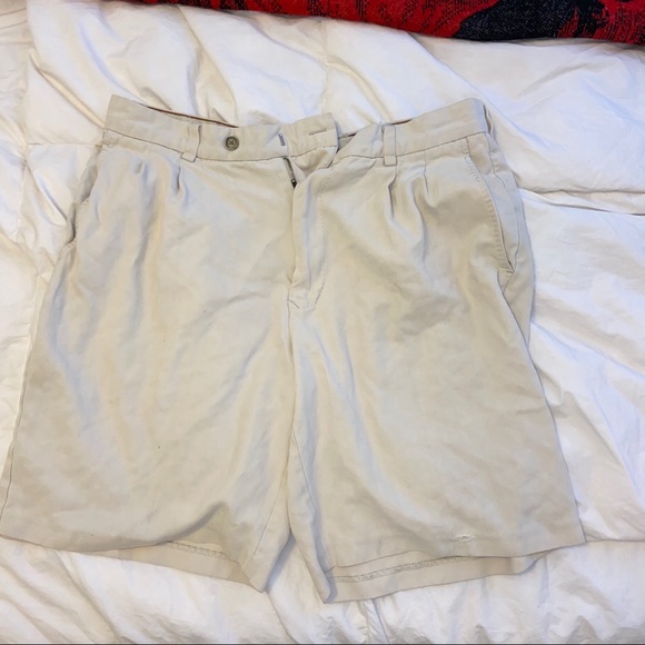 Tommy Bahama shorts size 33. Tommy Bahama - Picture 2 of 3